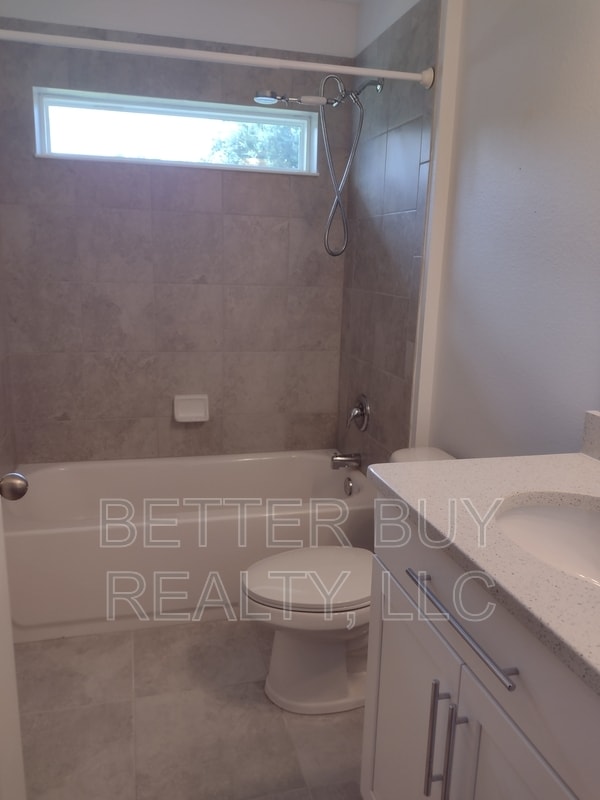 Building Photo - 16 Kalendar Ct