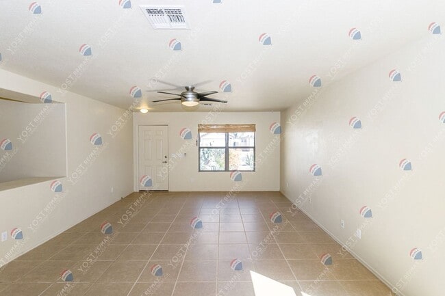 Building Photo - Beautiful home in SK Ranch!