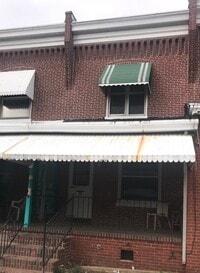 Building Photo - City Living