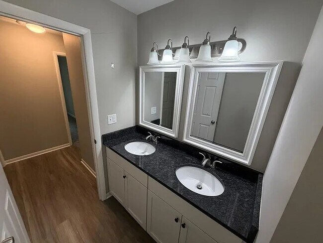 Building Photo - 3781 Cherry Hill Ct