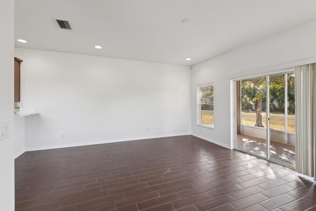 Building Photo - 12805 Avelar Manor Pl