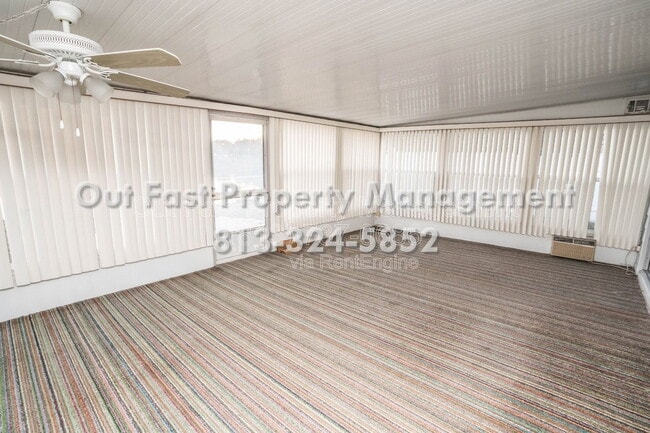 Building Photo - 2764 Kavalier Dr