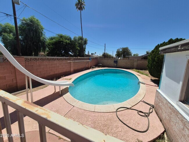 Building Photo - 3945 W Orange Dr