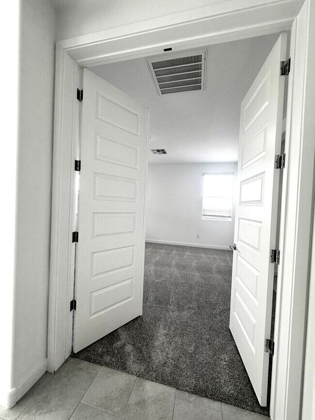 Building Photo - Be the $500 Off Move-In Special! First to Live Here! 5BR/3Bath Rental in Asante at Artisan!