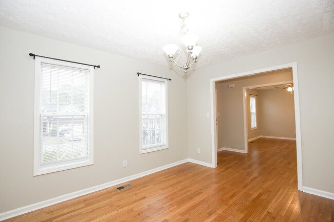 Building Photo - "Charming 4-Bedroom Home with Granite Coun...