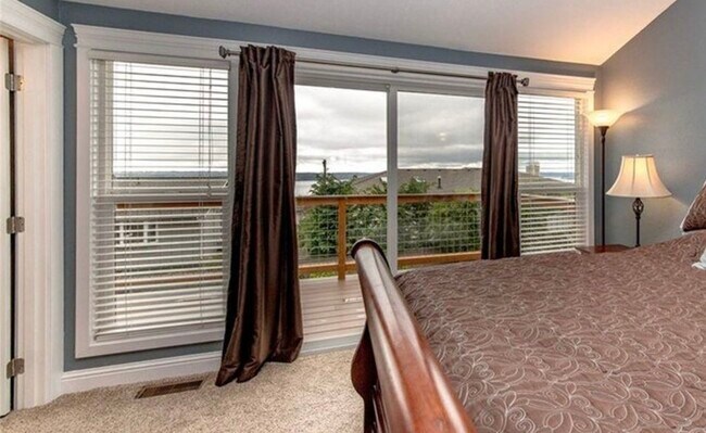 Building Photo - 5602 Green Hills Ave NE