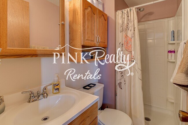 Building Photo - 1716 Wooten Rd