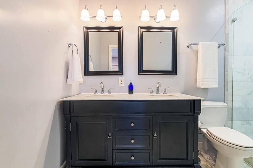 Building Photo - 49 Quincy Pl NE