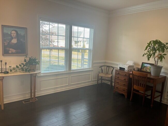 Building Photo - Beautiful 4 Bedroom Home in Spring Creek – Available June 1 – $2,995/mo