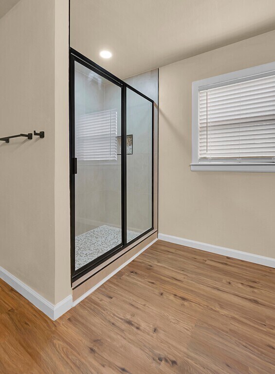 Building Photo - 3225 Edmond Ave