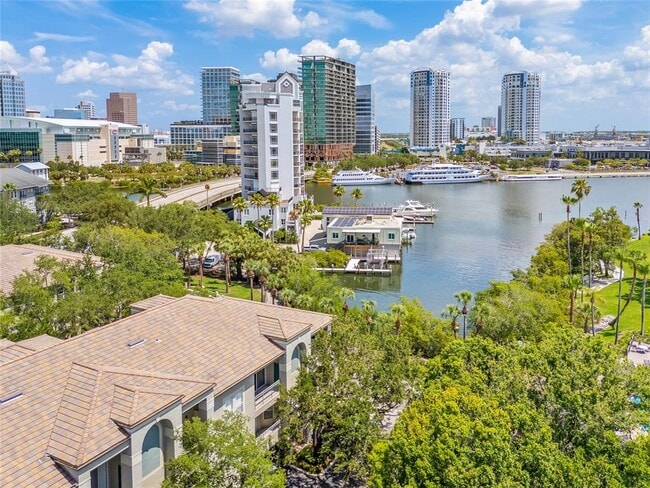 Building Photo - 740 Mainsail Dr