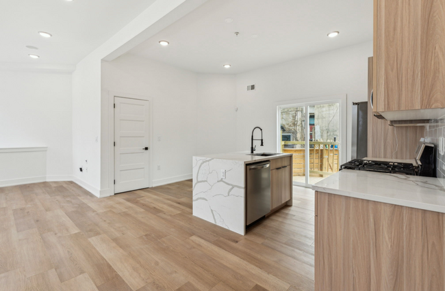 Building Photo - Brand New Apartments in Fishtown