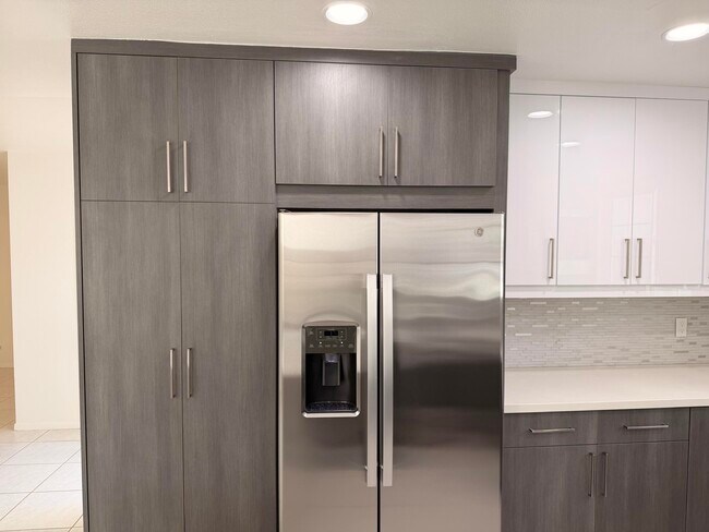 Building Photo - 51905 Avenida Velasco