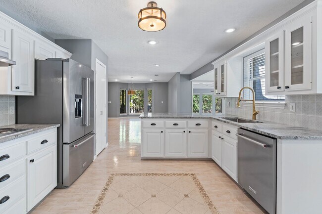 Building Photo - 11085 Jake Pearson Rd