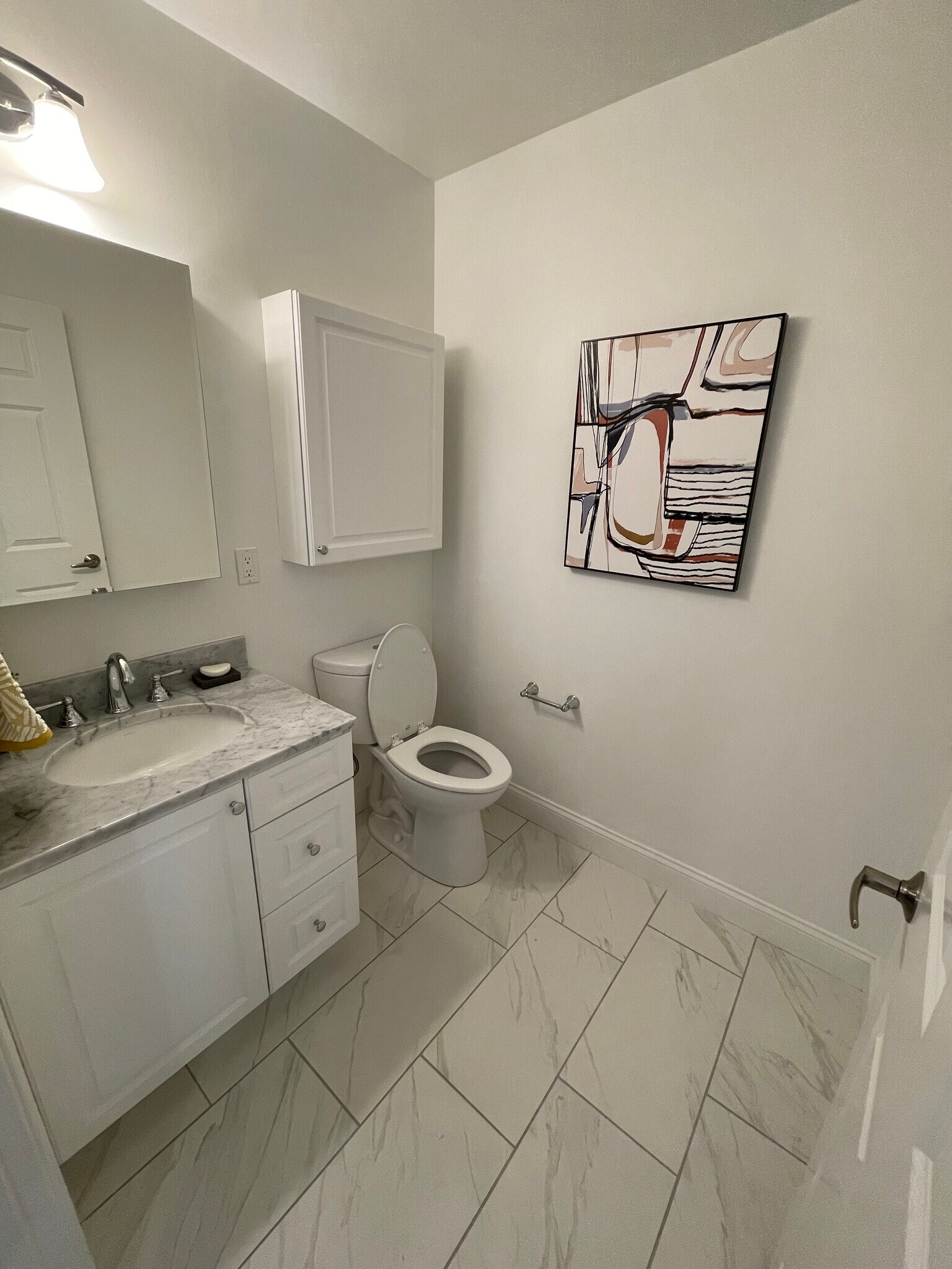 Building Photo - 302 Paine Ct