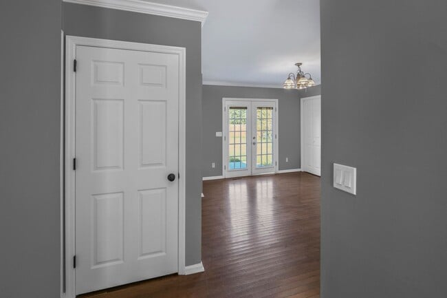 Building Photo - COMING SOON! Pet Friendly, 4 Bedroom 2 bat...