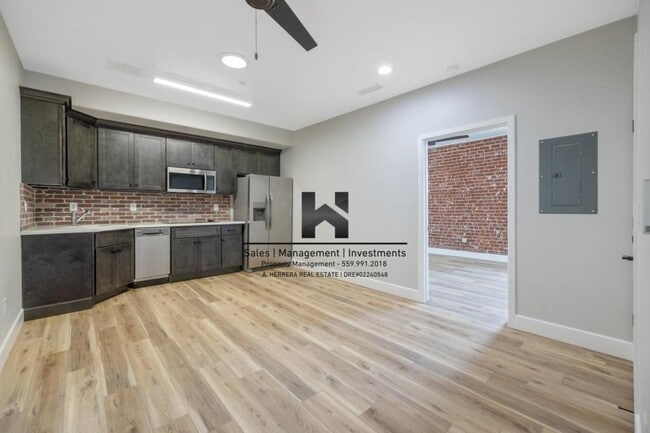 Building Photo - 151 S K St