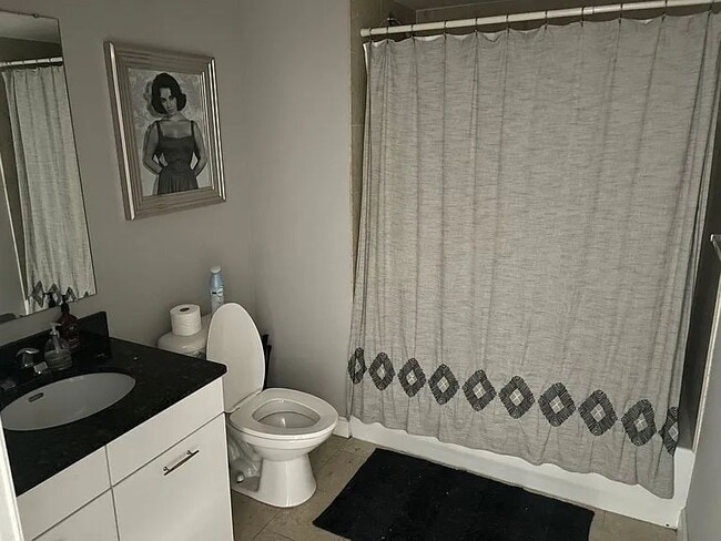 Building Photo - South Duvall- Luxury apartment