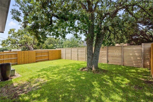Building Photo - 205 Syrah Ct