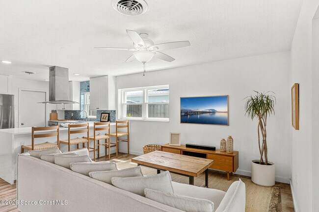 Building Photo - 440 Coconut Dr