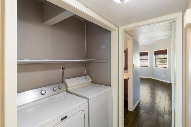 Building Photo - 8401 Echo Creek Ln