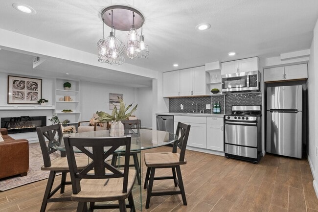 Building Photo - Modern South Denver Gem Available Now!!!
