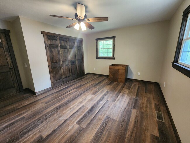 Building Photo - House for Rent in Forsyth near Branson MO-...
