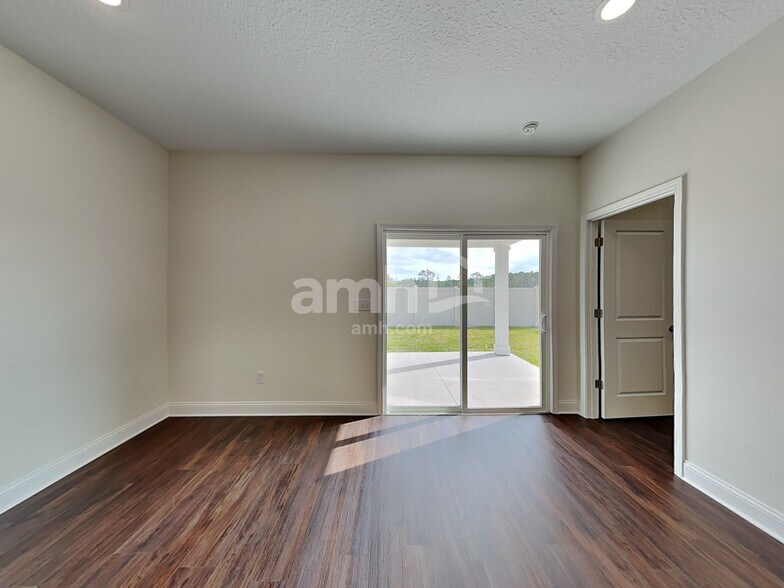 Building Photo - 146 Elcano Ln