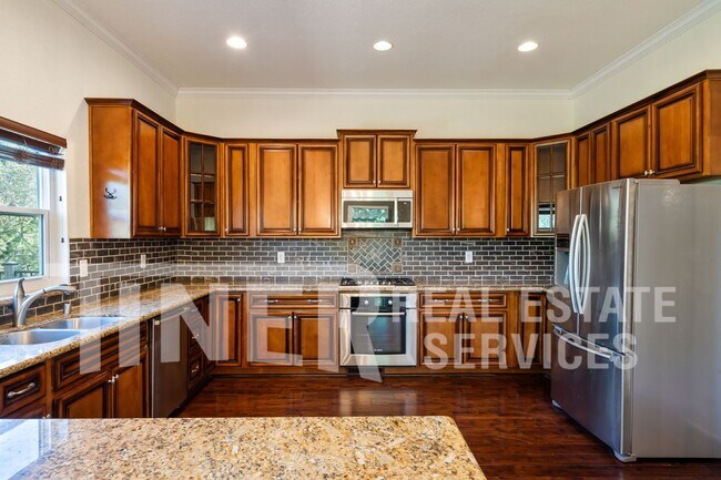 Building Photo - Stunning Views 4 Bedroom El Dorado Hills Gem