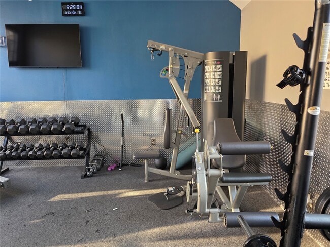 Building Photo - 2300 Old Spanish Trl