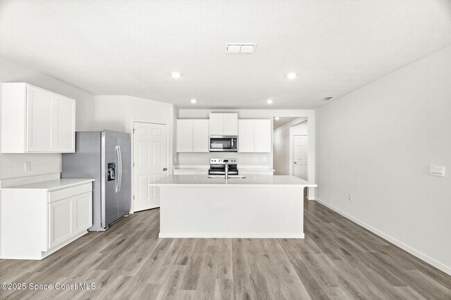 Building Photo - 542 Hamy St