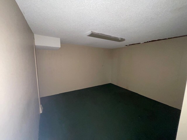 Building Photo - 1507 N Gow St