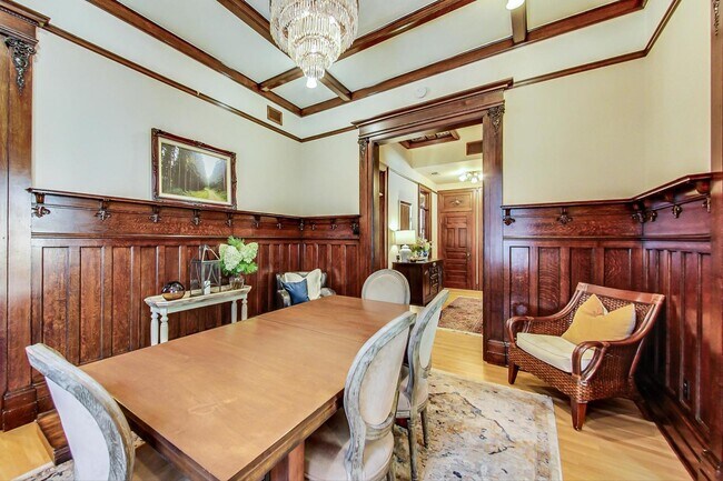 Building Photo - 2052 N Orleans St