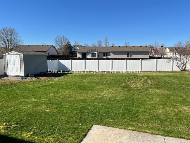 Building Photo - 3 bed house with Bonus Room in The Landings!