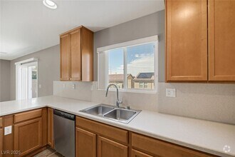Building Photo - 5634 Markley Ave