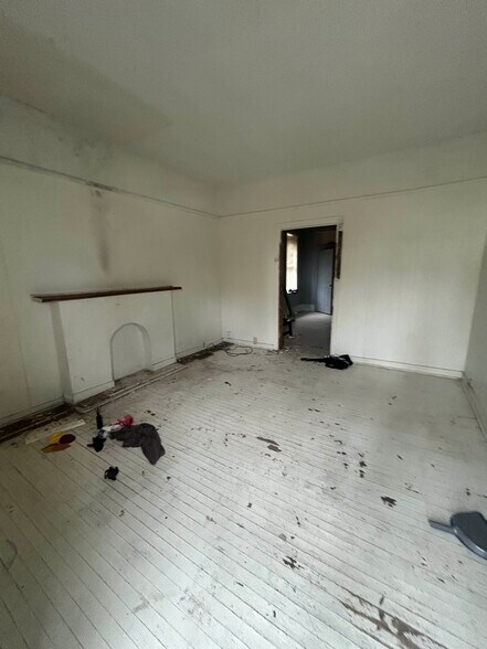 Building Photo - 5470 Plover Ave