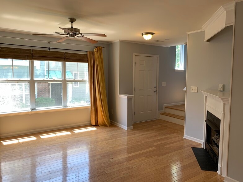 Building Photo - 3279 Weston Street