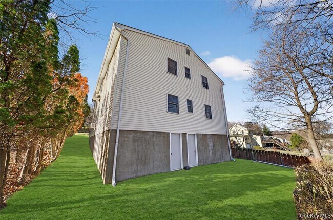 Building Photo - 55 High St