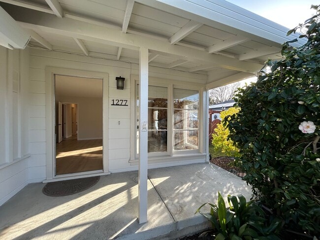 Building Photo - Rare Lindell Drive Single-Family Home in Prime Walnut Creek Location!