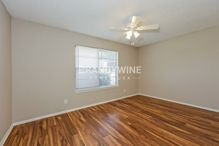 Building Photo - 2310 Stockbridge Ct