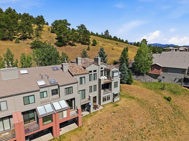 Building Photo - 680 Ridgeside Dr