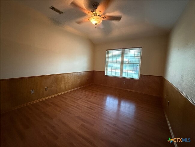 Building Photo - 758 Briarbend Dr