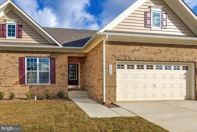 Building Photo - 6308 Savannah Dr