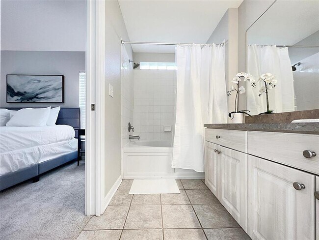 Building Photo - 24604 Siena Dr