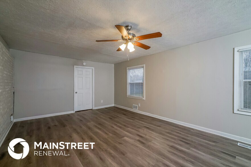 Building Photo - 5405 Tivoli Dr