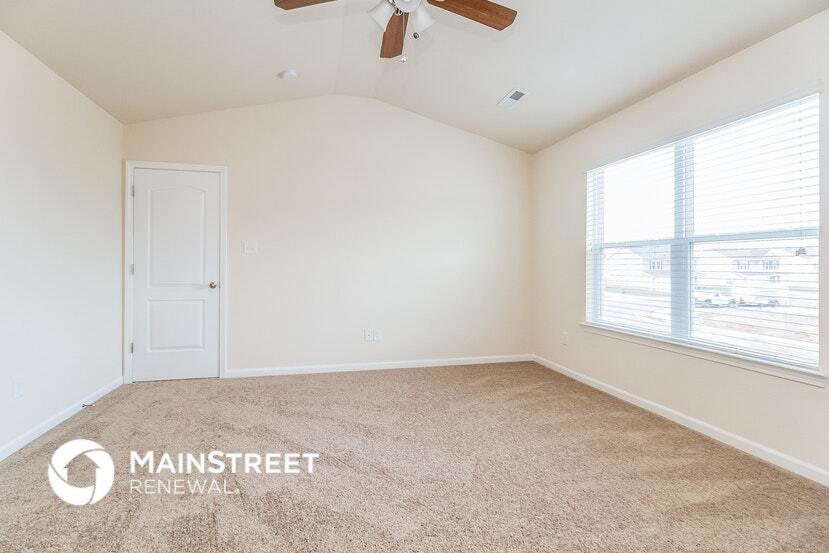 Building Photo - 3321 Marichal Dr