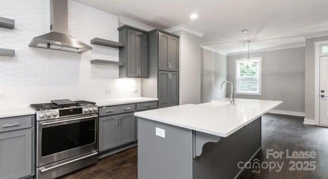 Building Photo - 1134 E 36th St