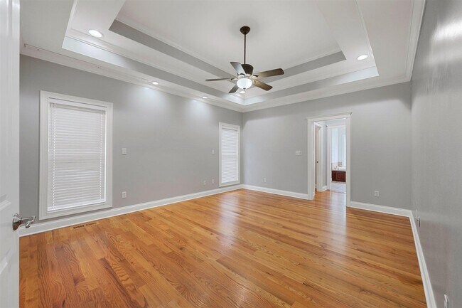 Building Photo - 3630 Amherst Dr
