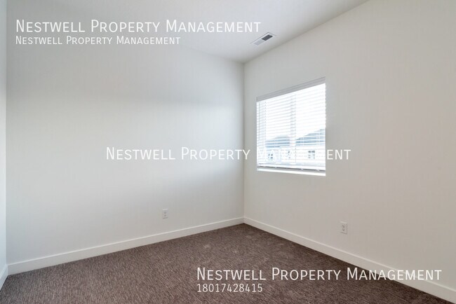 Building Photo - Incredible 3-bed Home in Highland