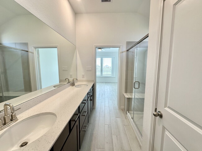Building Photo - Brand New 3 Bed / 2 Bath Home with Water V...